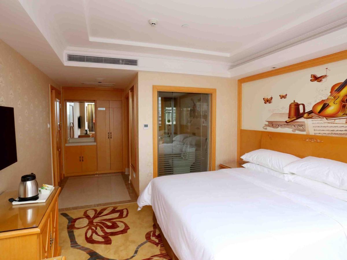 Vienna Hotel Zhongshan West District Экстерьер фото